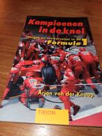 Kampioenen in de knel - Formule 1 boek, Ophalen of Verzenden, Gelezen, Ferrari, Arjan van der Knaap