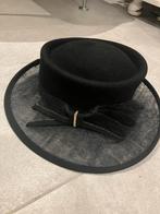 Prachtige hoed voor kerk, Kleding | Dames, Hoeden en Petten, Ophalen of Verzenden, Zo goed als nieuw, One size fits all