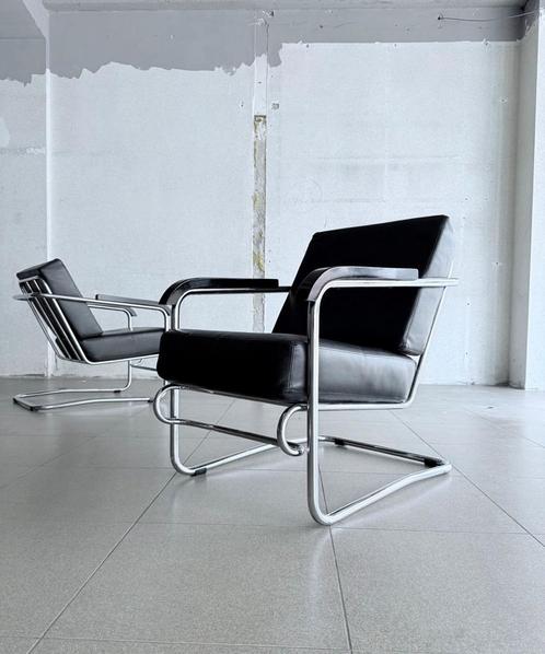 2x Vintage LOUNGE CHAIR BY ENRICO PRAMPOLINI FOR COVA MILANO, Huis en Inrichting, Fauteuils, Leer, Ophalen