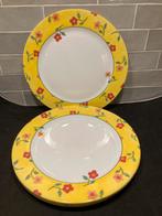 Vintage bord Arcopal, gele bloemetjes rand (221024), Gebruikt, Ophalen of Verzenden, Glas, Bord(en)