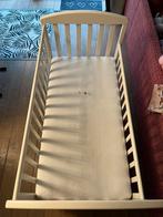 Baby Crib(+mattress) and  baby walker, Ophalen, Zo goed als nieuw, Minder dan 140 cm, Matras