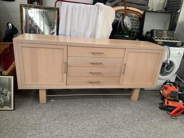 Dressoir zo goed als nieuw Kast mooi dressoir beschikbaar voor biedingen
