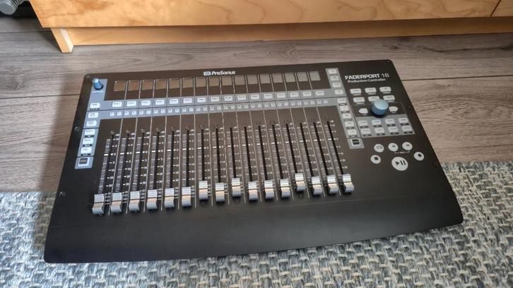 Presonus Faderport 16, Muziek en Instrumenten, Midi-apparatuur, Zo goed als nieuw, Ophalen of Verzenden