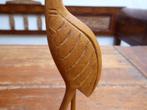 Vintage houten beeldje van een kraanvogel, Antiek en Kunst, Antiek | Woonaccessoires, Ophalen of Verzenden