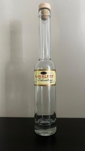 Van Kleef (lege) fles likeur walnoten 0,2 L beschikbaar voor biedingen