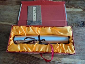 Chinese long scroll/ zijderol van pure zijde en brocade beschikbaar voor biedingen
