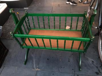 Vintage Houten Wieg beschikbaar voor biedingen