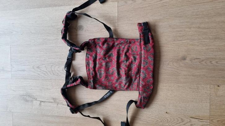 Fijne poppendraagzak voor kleine poppenmoeders!, Kinderen en Baby's, Babydragers en Draagdoeken, Gebruikt, Draagzak, Buik of Rug