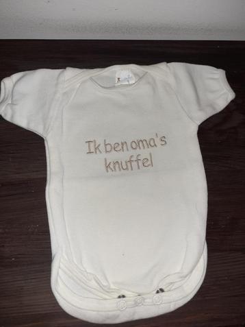 6 X Romper met Tekst mt 56 + 1x shirt mt 62   beschikbaar voor biedingen