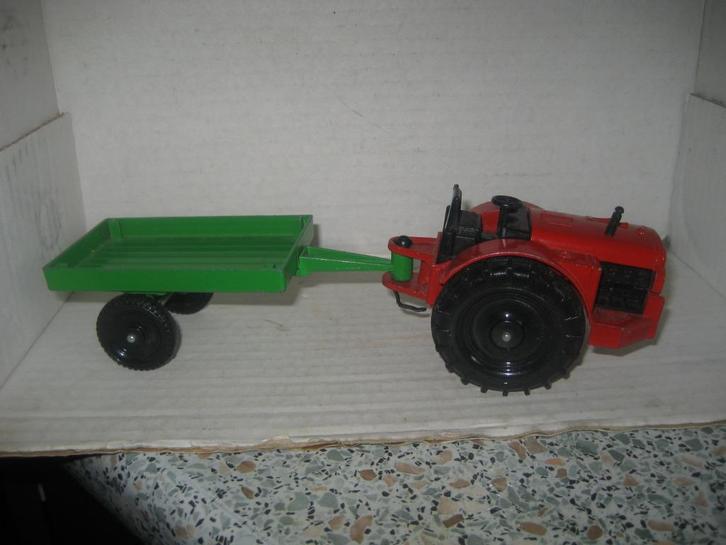Tractor met aanhanger Lonestar, Hobby en Vrije tijd, Modelauto's | 1:32, Zo goed als nieuw, Tractor of Landbouw, Overige merken