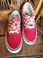 YV5932: Brand New Vans Checkerboard Skaters Slip on Shoes, Nieuw, Ophalen of Verzenden, Sneakers of Gympen, Vans