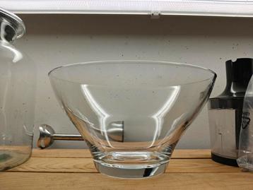 Glazen fruitschaal 40cm bij 20cm hoog beschikbaar voor biedingen