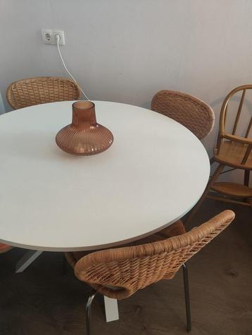 ‼️ Eettafel rond wit ikea mariedamm