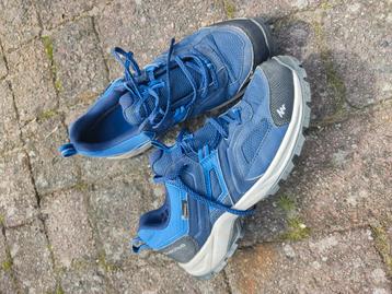 Quecha | Lage Berg Wandelschoenen | Maat 42 | Blauw  beschikbaar voor biedingen