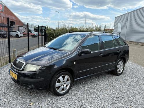 Skoda Fabia Combi 1.4-16V Equipe plus Airco|Cruis|PDC Zwart, Auto's, Skoda, Bedrijf, Te koop, Fabia, ABS, Airbags, Airconditioning
