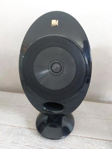 Hoge kwaliteit KEF Speakers 5 stuks beschikbaar voor biedingen