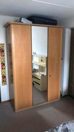 Oerdegelijke kledingkast, Huis en Inrichting, Kasten | Kledingkasten, Ophalen, Gebruikt, 100 tot 150 cm, 150 tot 200 cm