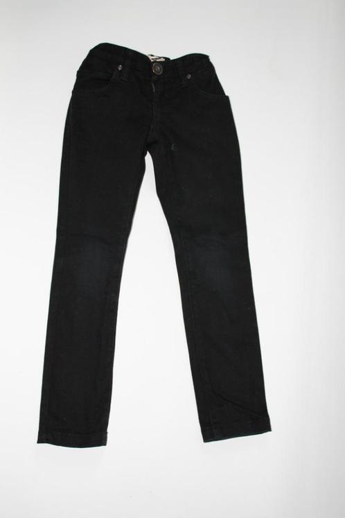 JILLY zwarte spijkerbroek 128 in ~~nieuw~~ staat, Kinderen en Baby's, Kinderkleding | Maat 128, Zo goed als nieuw, Meisje, Broek