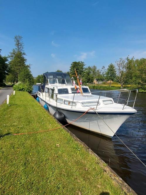 Neptunes 107, Watersport en Boten, Motorboten en Motorjachten, Gebruikt, Polyester, 9 tot 12 meter, Diesel, Binnenboordmotor, 50 pk of meer