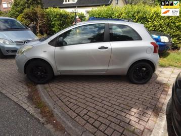 Toyota Yaris 1.0 VVTi ijskoude airco beschikbaar voor biedingen