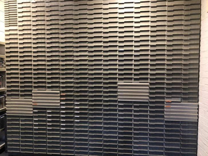 Ladekast met stapelcassettes, Huis en Inrichting, Kasten | Ladekasten, Gebruikt, 200 cm of meer, 200 cm of meer, Minder dan 25 cm