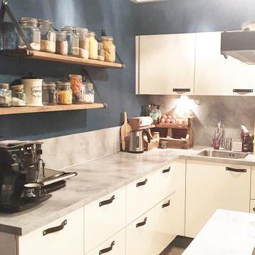 Restyle je keuken met leren handgreepjes of lussen  beschikbaar voor biedingen