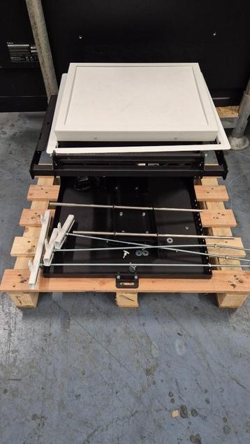 Audipack spiegelsysteem voor beamer - MKT-200WS RS232 beschikbaar voor biedingen