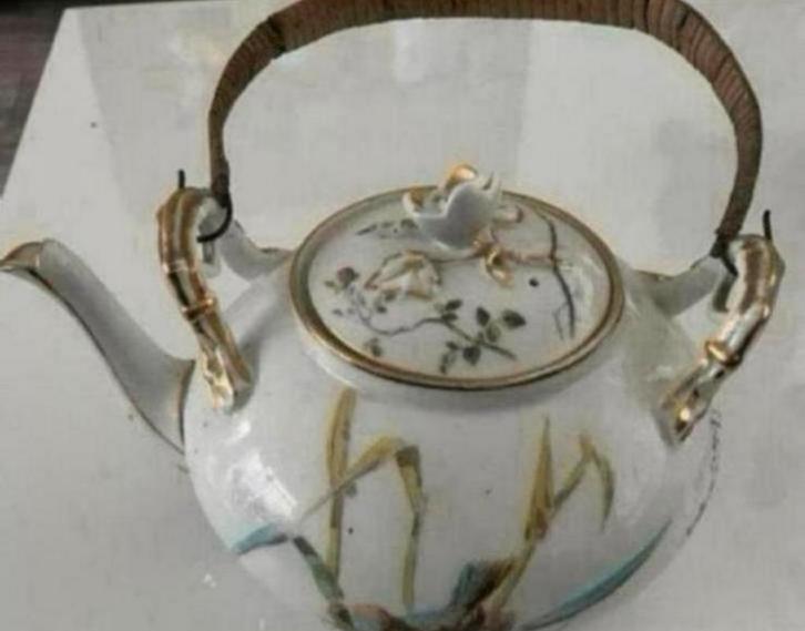 MARIE W.G.& C. PORSELEIN THEE/MOKKA POT MET VOGELTJES EROP !, Antiek en Kunst, Antiek | Porselein, Ophalen of Verzenden