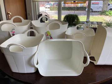Elho Robin tub square large en medium white beschikbaar voor biedingen