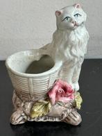 Oud biskwie porselein vaas beeldje met Perzische kat, Antiek en Kunst, Ophalen of Verzenden
