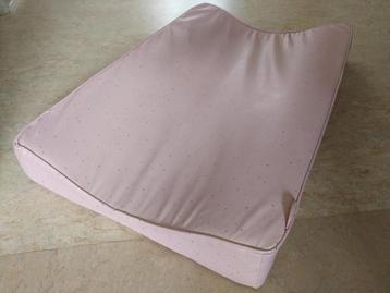 Luma aankleedkussen roze beschikbaar voor biedingen