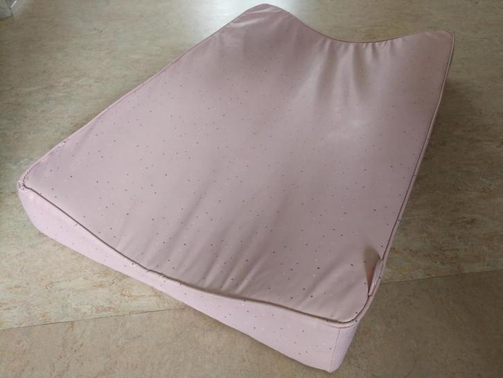 Luma aankleedkussen roze, Kinderen en Baby's, Badjes en Verzorging, Zo goed als nieuw, Aankleedkussen, Ophalen of Verzenden