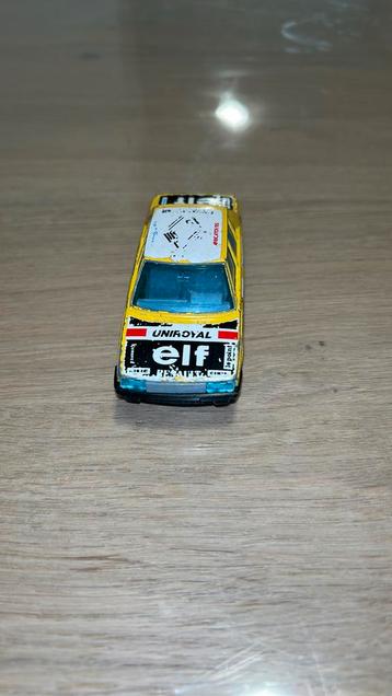 Burago Renault 9 1:43 beschikbaar voor biedingen