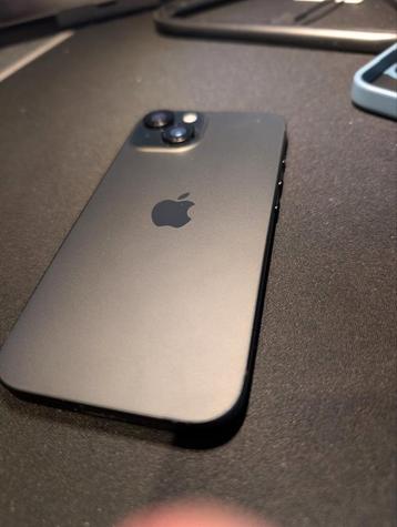 iPhone 15, 128 GB, black beschikbaar voor biedingen