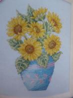 borduren borduurpatroon ZONNEBLOEMEN in vaas groeimeter, Ophalen of Verzenden, Zo goed als nieuw, Handborduren, Patroon