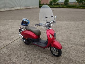 Sensa 4 takt scooter  beschikbaar voor biedingen