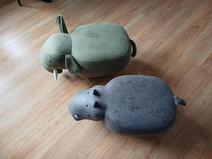 Krukjes olifant en nijlpaard, Huis en Inrichting, Krukjes, Zo goed als nieuw, Hout, Ophalen