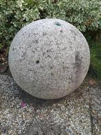 Grote stenen bol - Tuindecoratie of waterornament, Tuin en Terras, Tuinbeelden, Ophalen of Verzenden, Gebruikt, Steen, Abstract beeld