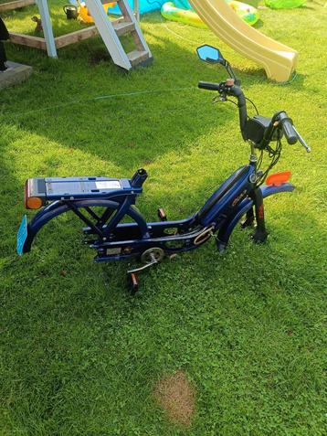Vespa piaggio ciao frame snor kenteken  beschikbaar voor biedingen
