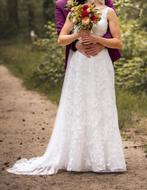 Trouwjurk, a lijn met sluier, kant, Ophalen of Verzenden, Zo goed als nieuw, Wit, Trouwjurk