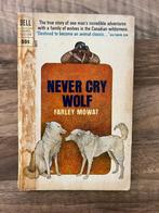 Never Cry Wolf, Ophalen of Verzenden, Gelezen, Farley Mowat
