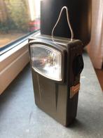 Oude legergroene zaklamp van een onbekend merk - in werkende, Ophalen of Verzenden, Landmacht, Nederland