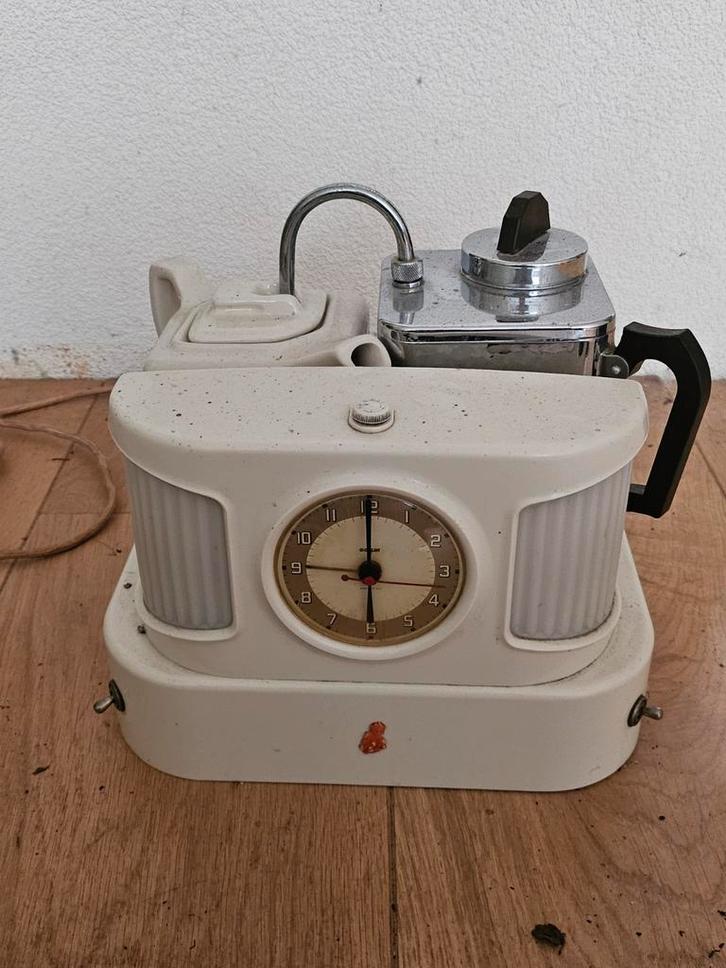 Vintage Tea Maker met Klok, Huis en Inrichting, Woonaccessoires | Klokken, Gebruikt, Overige typen, Analoog, Ophalen