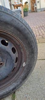Winterbanden Bridgestone en Kleber  195/65 R15 met velg, Auto-onderdelen, Banden en Velgen, Ophalen, Gebruikt, 15 inch, Banden en Velgen