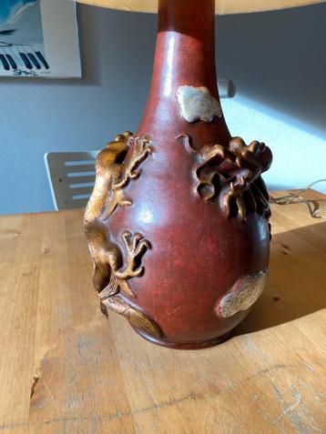 Antieke Chinese tafel lamp beschikbaar voor biedingen