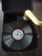 Antieke kindergrammofoon in koffertje omstreeks 1920., Verzenden