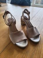 Caroline Biss sandalen met gouden hak maat 38, Wit, Schoenen, Ophalen of Verzenden, Zo goed als nieuw