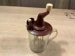 Vintage handmixer Maineck jaren 50.Oud keukengerei.Bakeliet, Antiek en Kunst, Ophalen of Verzenden
