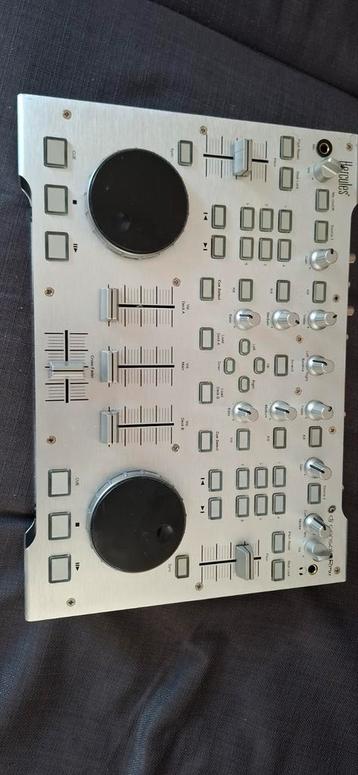 Dj controller beschikbaar voor biedingen
