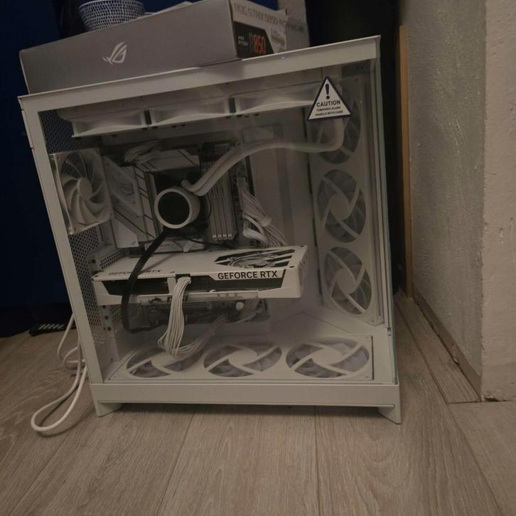 Gaming PC! Ryzen 9 7900x, RTX 5070, Computers en Software, Desktop Pc's, Zo goed als nieuw, 4 Ghz of meer, HDD, SSD, 64 GB of meer